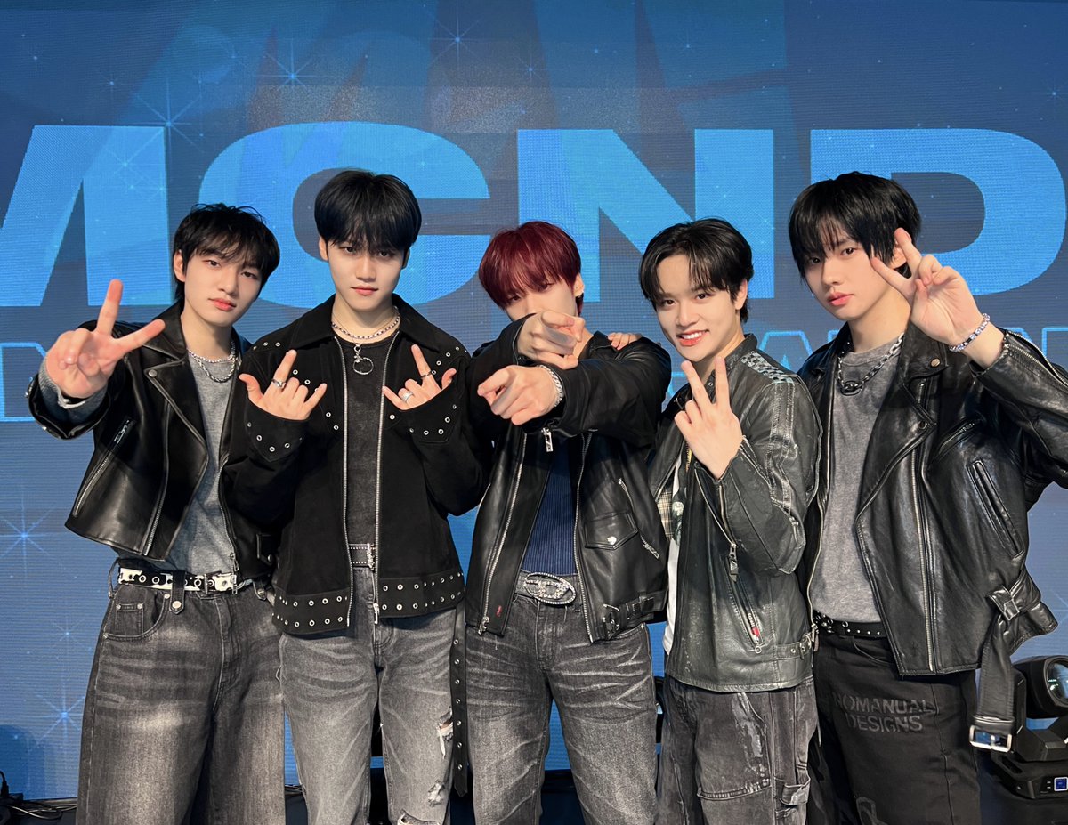 McndOfficial_'s tweet photo. [🛸]
오사카!! 우리 다음에 또 만나기로 약속이야🤙
여러분 덕분에 정말 너무 행복했어요💎

大阪!! 私たち今度また会う約束だよ🤙
皆さんのおかげで本当に幸せでした💎

#MCND #엠씨엔디 https://t.co/DNh9mQu72Y