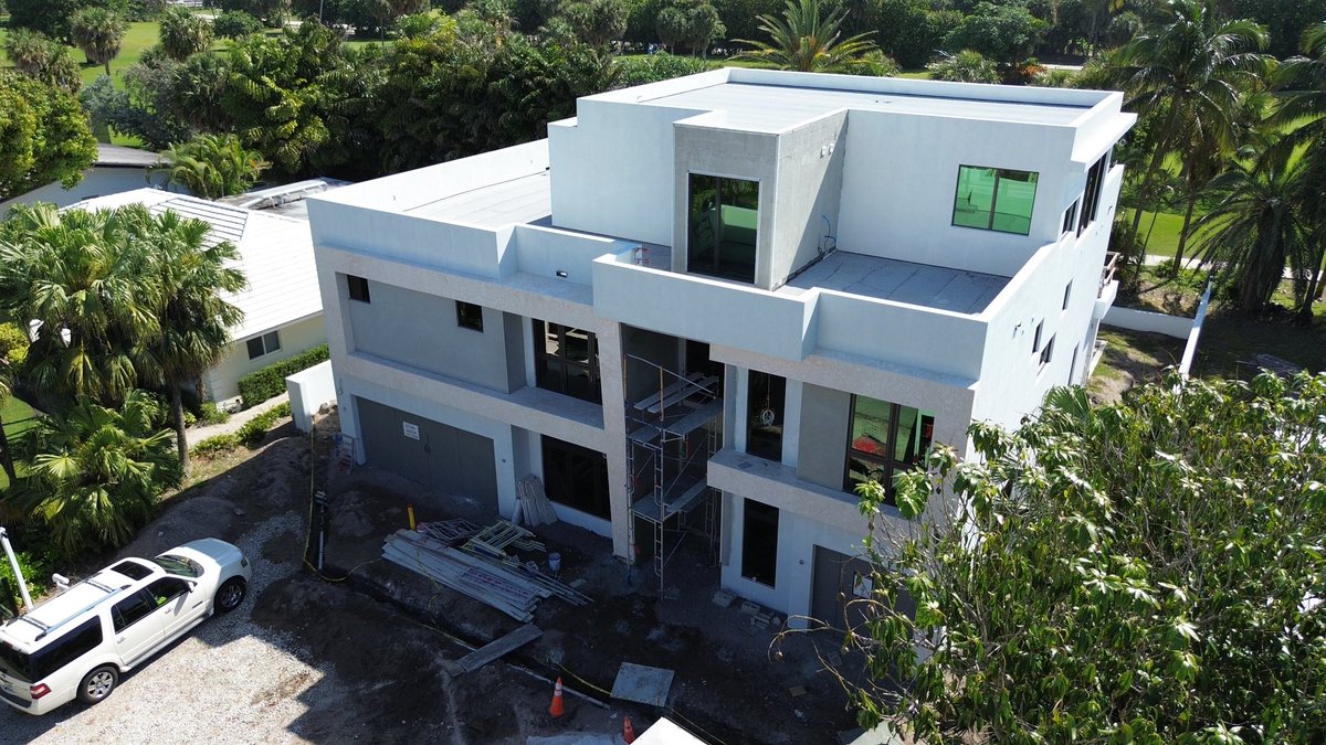 JPDIMISA's tweet photo. Modern. Built daily. 🔨 https://t.co/Gr7Z5SEJkE