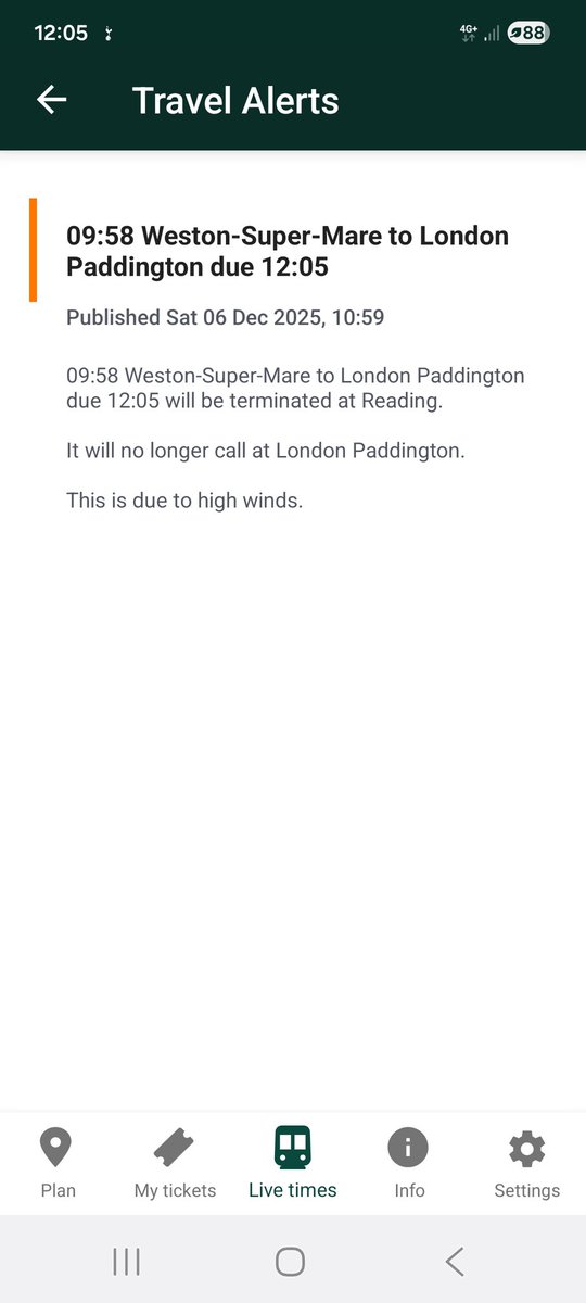 mickeybaz's tweet photo. @GWRHelp train terminating @ Reading "due to high winds" really ? Doesn't seem to be affecting other services. https://t.co/2oFYKMnu12