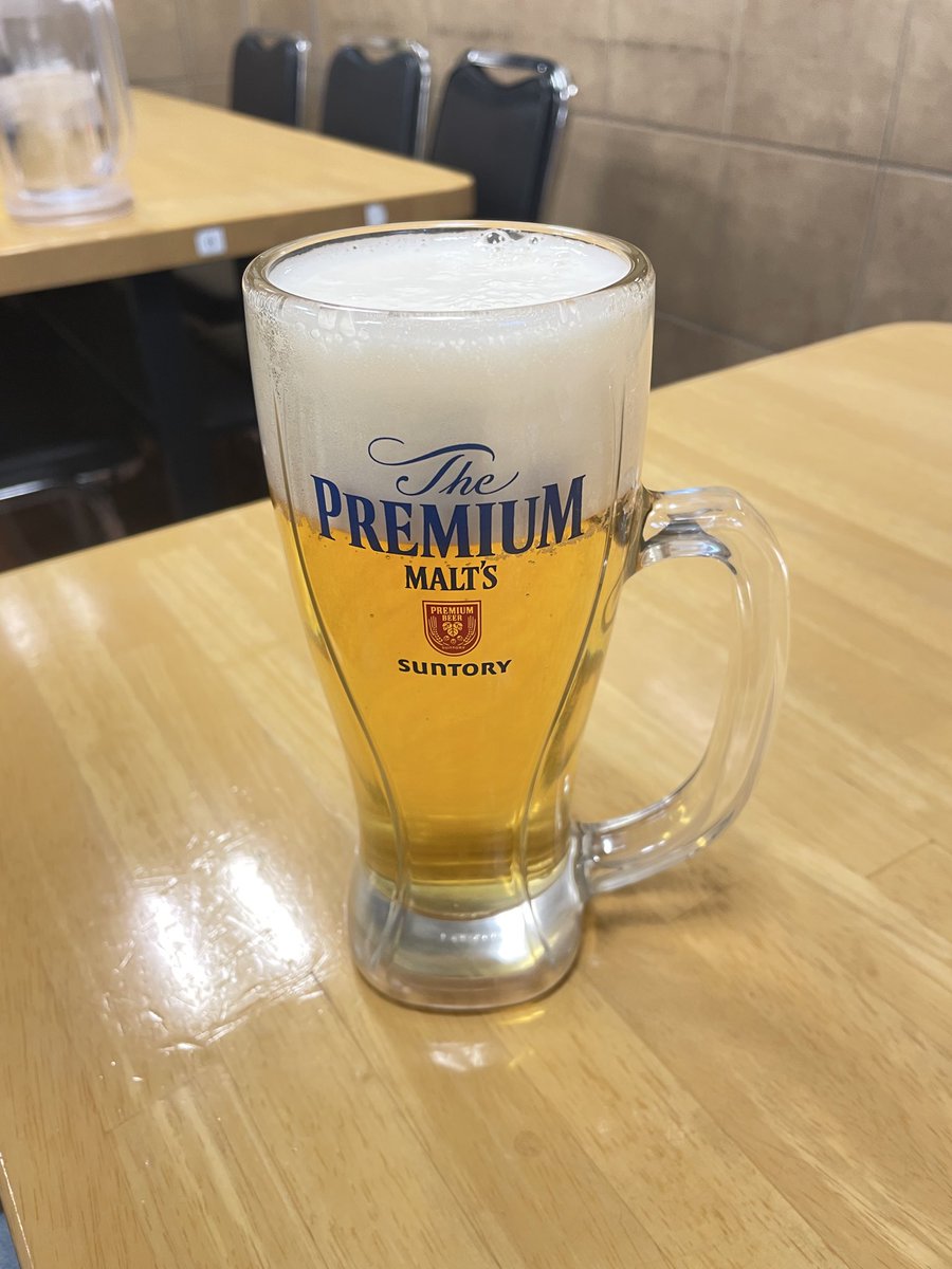 bec_yn's tweet image. アルビの最終戦見て来て、
打ち上げは、ぎょうざの満洲。
ぎょうざと生ビール最高！
来年は、良い試合を見せてくれ。
#埼玉県 #狭山市 #ぎょうざの満洲 #餃子 #生ビール