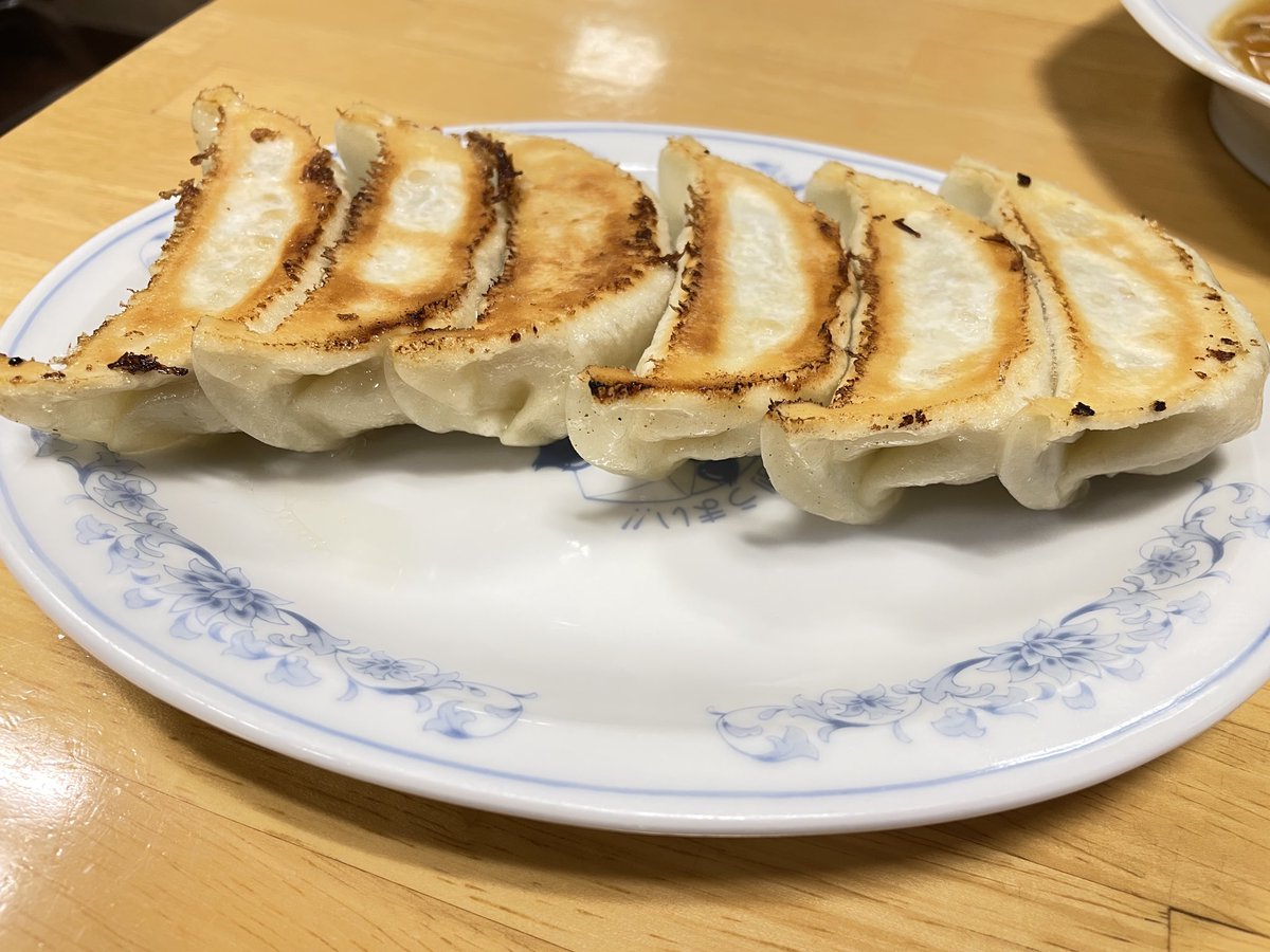 bec_yn's tweet image. アルビの最終戦見て来て、
打ち上げは、ぎょうざの満洲。
ぎょうざと生ビール最高！
来年は、良い試合を見せてくれ。
#埼玉県 #狭山市 #ぎょうざの満洲 #餃子 #生ビール