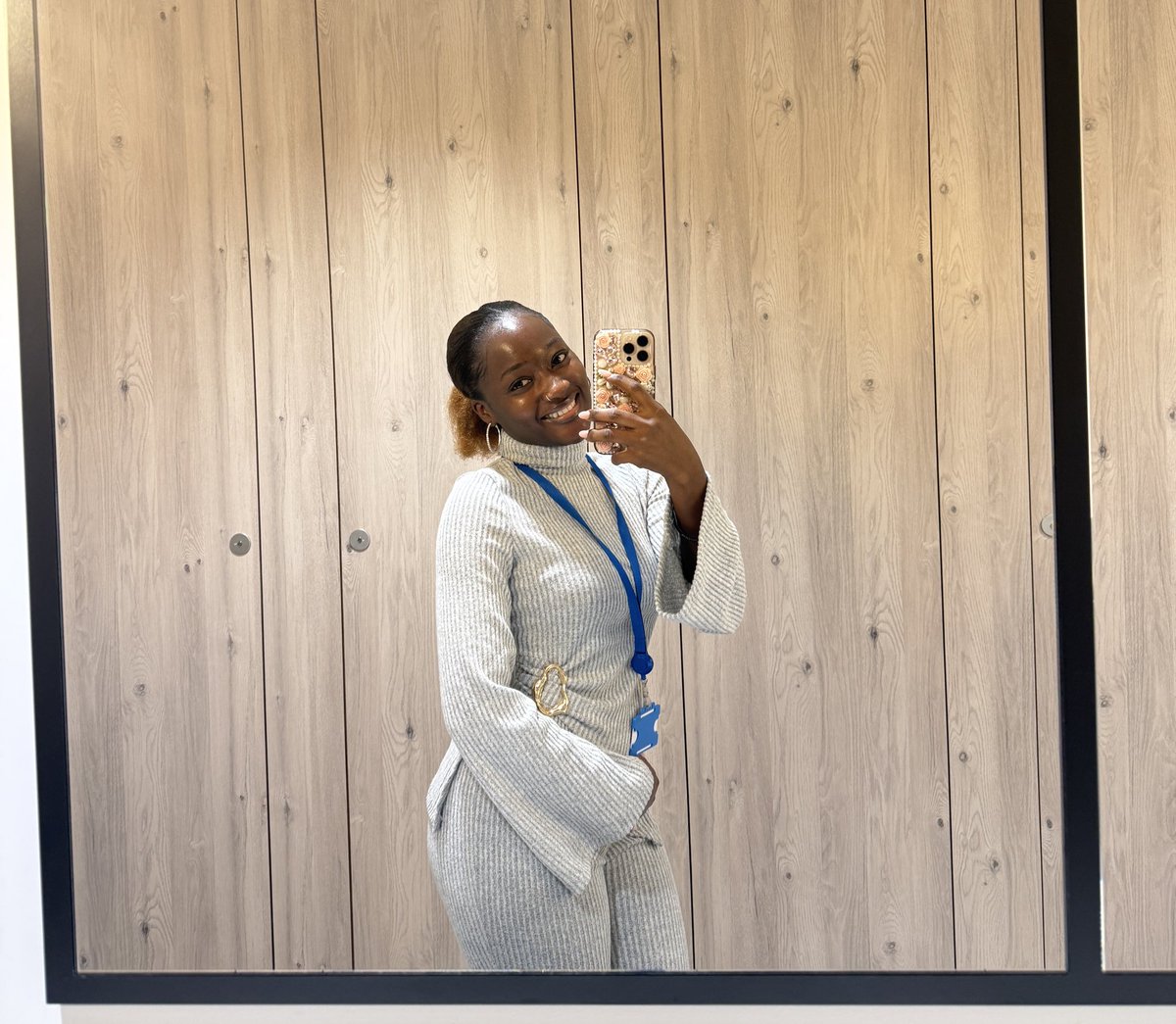 RebeccaBee tweet media