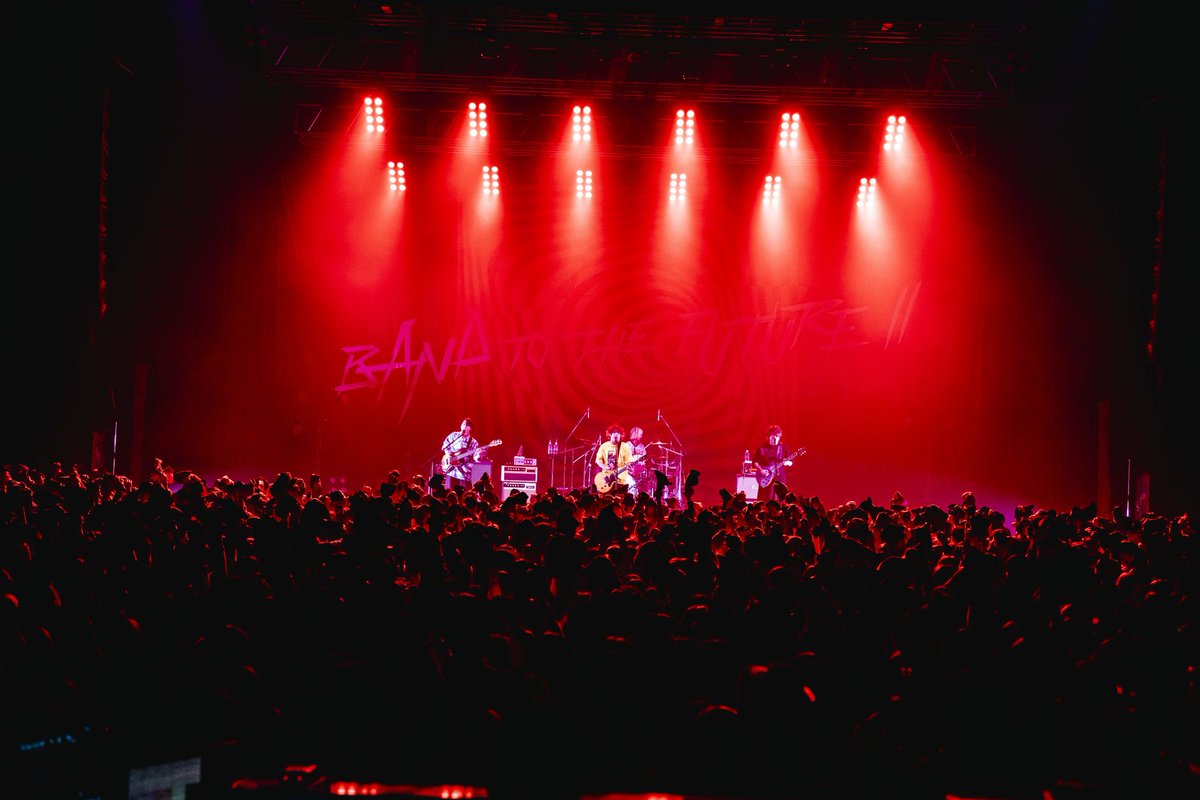 ねぐせ。対バンツアー 「BAND TO THE FUTURE II」 at Zepp Osaka