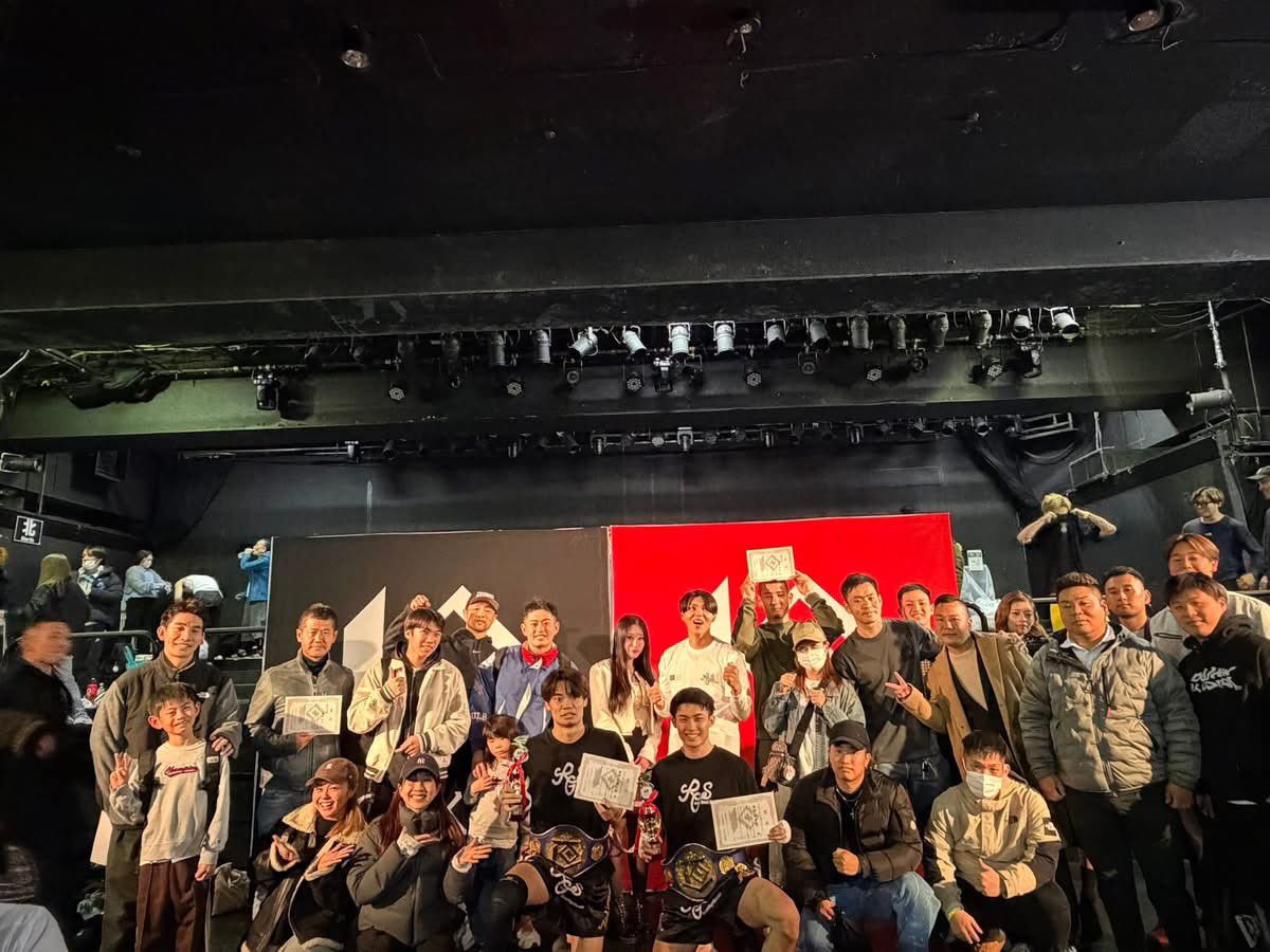 makoto88mkmrr's tweet photo. 本日のノックアウトアマチュア2階級制覇でした！選手の皆さん、お疲れ様でした！
勝った選手も負けた選手も良い経験になったと思います！次に向けて頑張りましょう！努力に勝る天才なし！継続は力なり！
自分も色々と頑張ります！
#ムエタイ　#キックボクシング　#REACTGYM #湘南　#茅ヶ崎　#日菜太 https://t.co/Cbfae0bgwJ