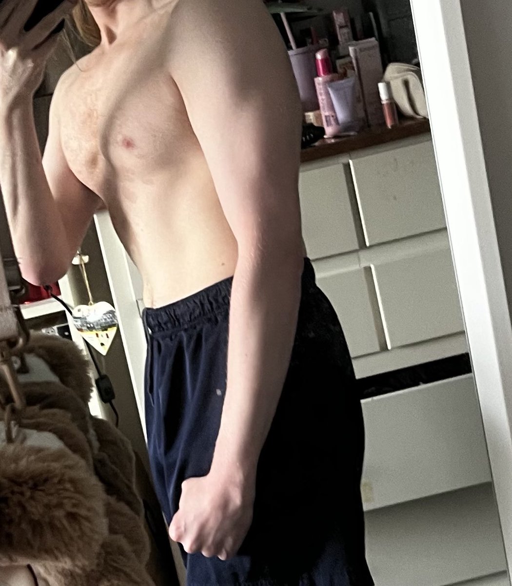 Been inconsistent with gym and eating enough but making some progress! 🙂