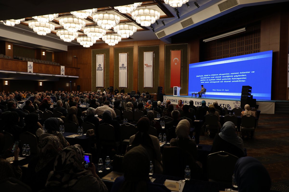 🔵 Hafız Süleyman Talha Çuhadar'ın Fatır Suresi 27-34. Ayetlerin kıraatiyle, 12. Ensar Vakfı Büyük Türkiye Buluşmasının açılışı yapılıyor.