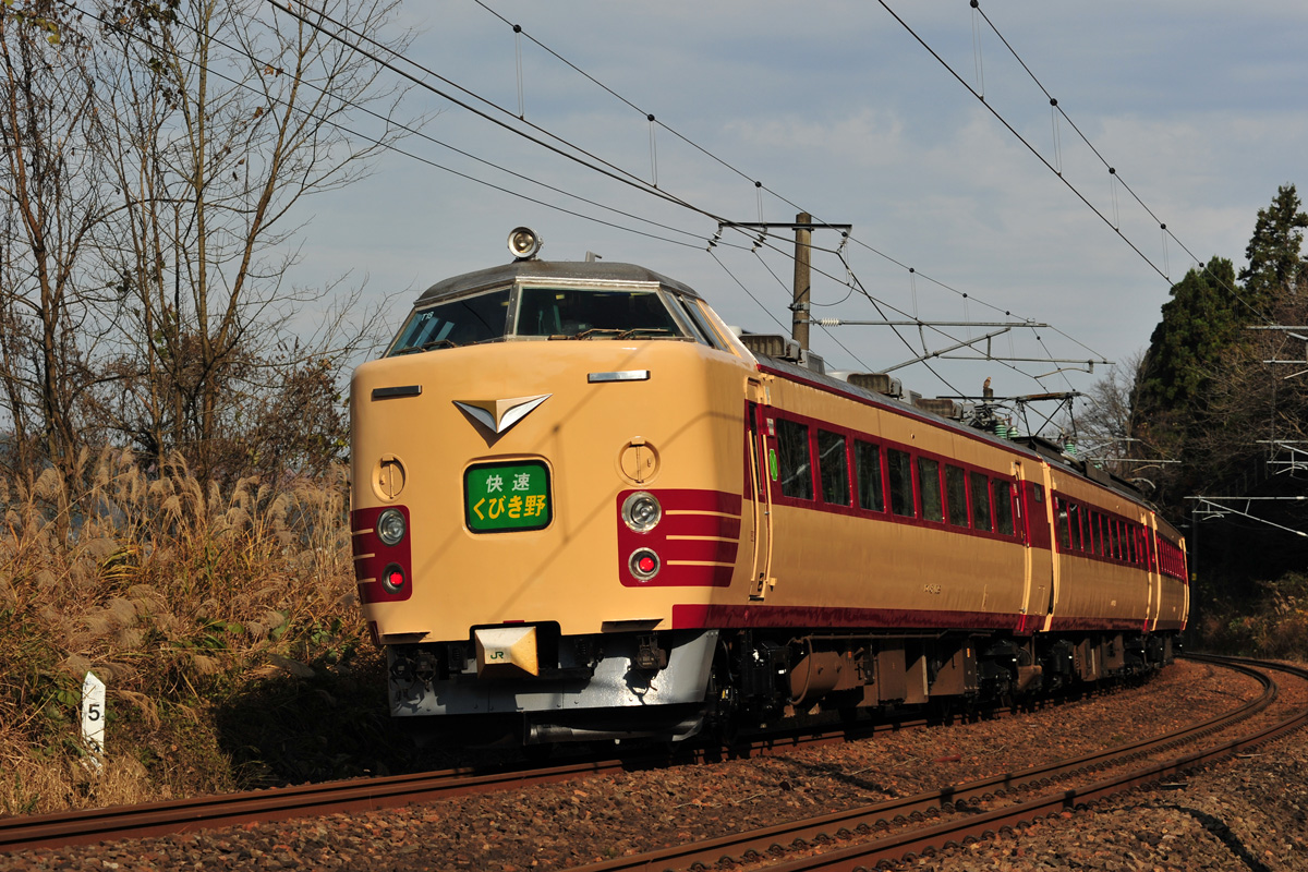 何か新しい被写体を探そうにも感性がすっかり衰えちゃってなぁ・・・・・・・・・💀
ヨンパーゴ撮りたい