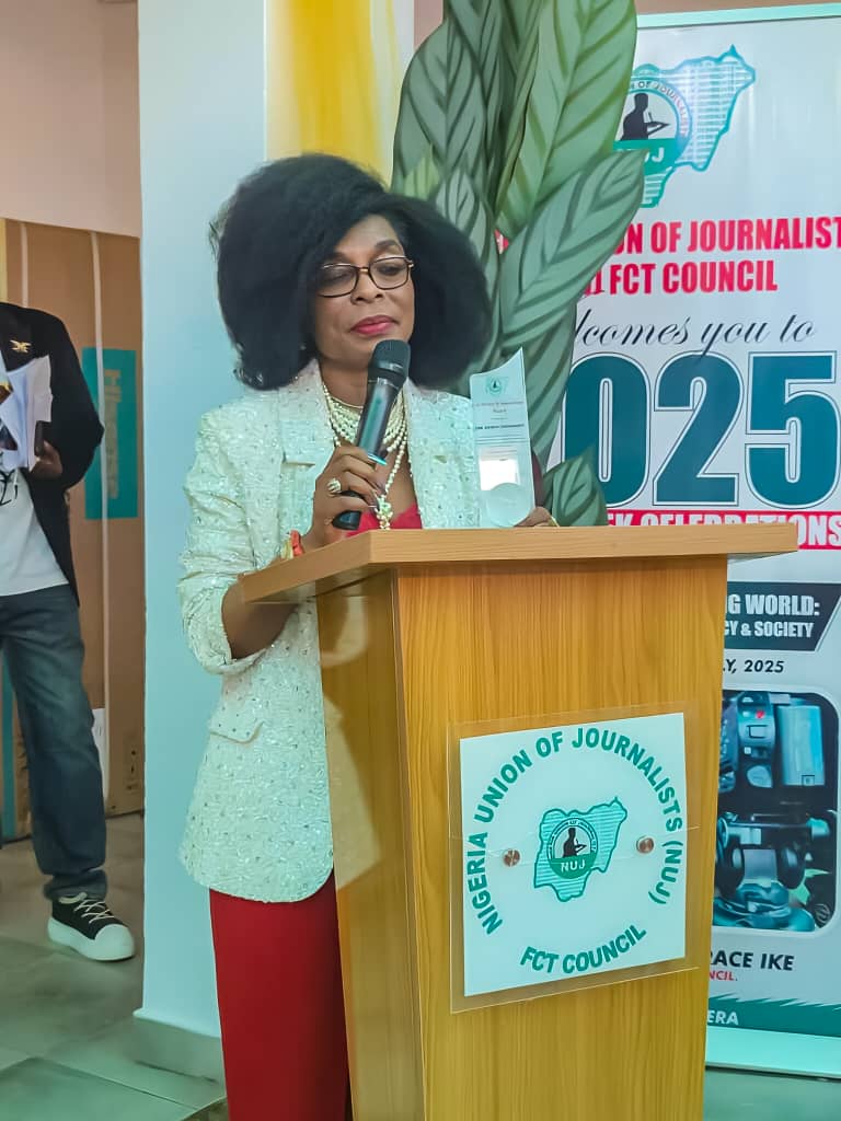 EmemOmokaro's tweet photo. Happy to receive THE  EXCELLENCE IN INNOVATION AWARD  

Follow our Facebook official platform for more info. https://t.co/Ffl6SBCCZU
#nuj #unageing https://t.co/DdnIAvcaOR