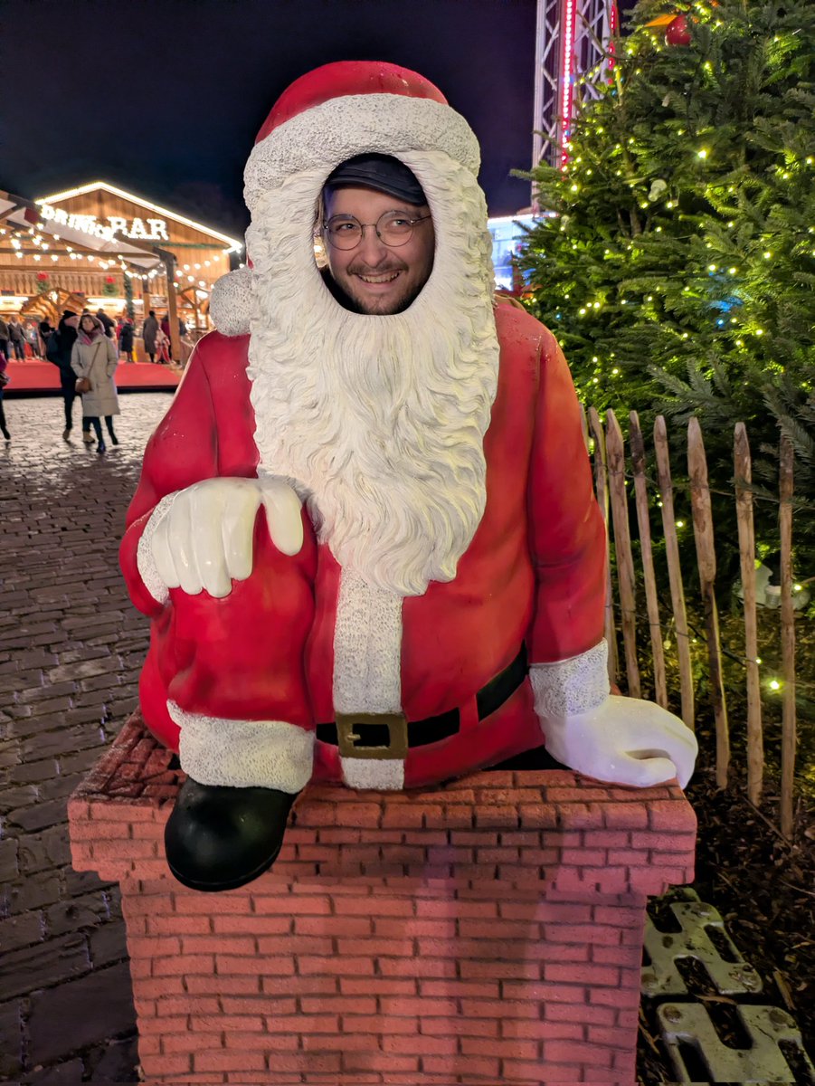 inesgnn_'s tweet image. Vu que ça stat, suivez la bouquinerie 🫶🏻📚 je pourrais lui donner des sous à Noël mdrrrrrr