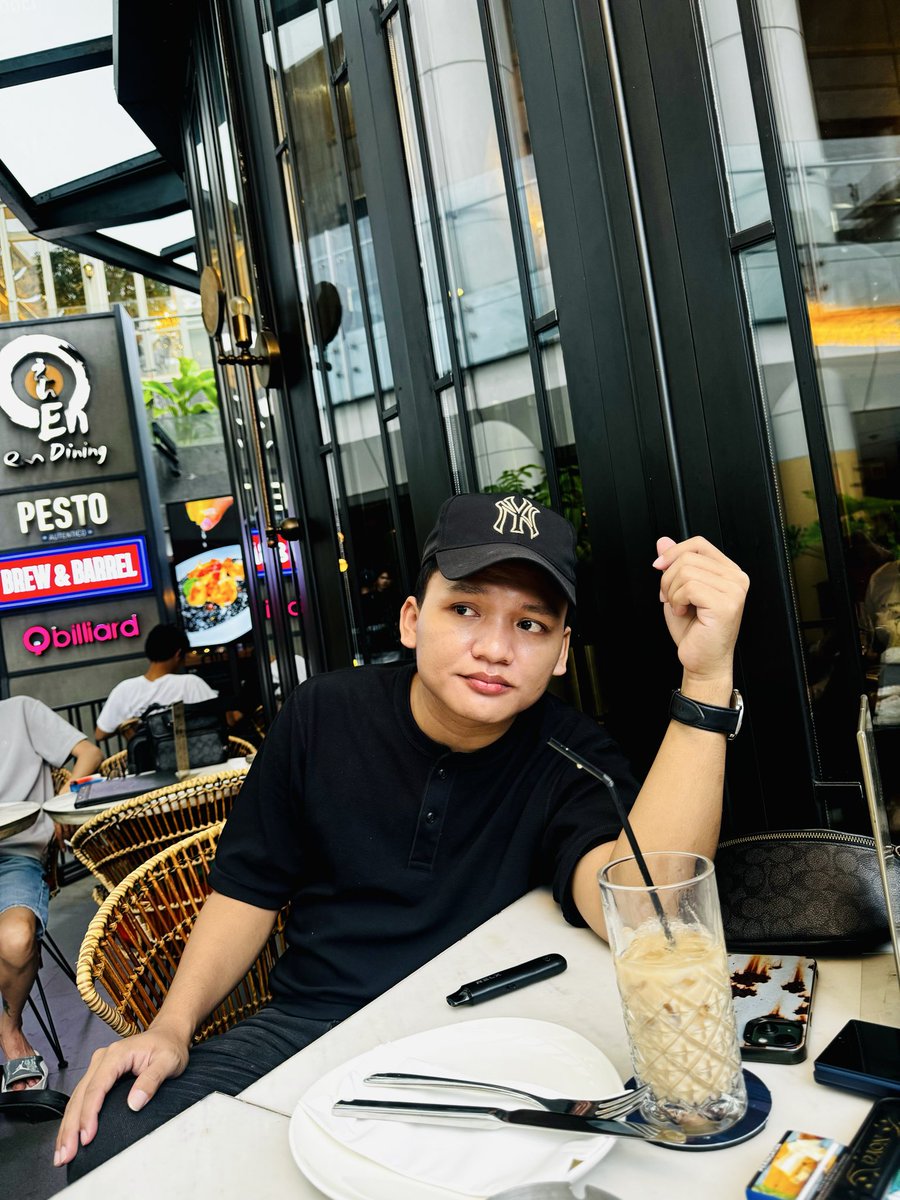 DennyKutu's tweet photo. Happy weekend yall https://t.co/3kxsGwygTu