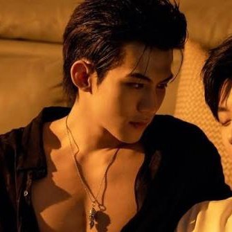 SmLabi4550's tweet photo. @itsme_nek0 Who can ignore this hot man.....

#ToMyShoreEP7
#ToMyShore https://t.co/itxXCm5epn