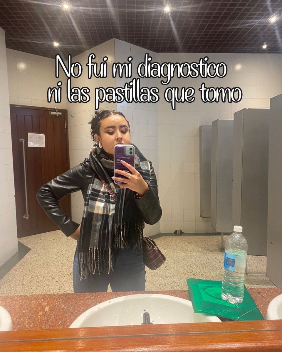 ¡Sobreviví! Ha pasado un año, uno que cambio mi vida, en el cual luché un montón pero contra todo diagnostico lo intenté cada segundo. Hoy todo es diferente, soy feliz, tengo nuevamente sueños y sobre todo le gane a eso que tanto me enfermo 💛