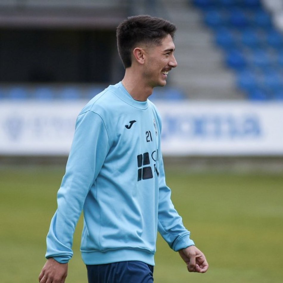 Sergio Montero tiene pinta de ser pieza clave para Sandroni. El ex del Intercity fue el héroe de la Copa marcando dos goles, practicando un gran fútbol y demostrando que tiene nivel de sobra de la categoría.

¿Bancamos su gol contra el Arenteiro? 🤔😉