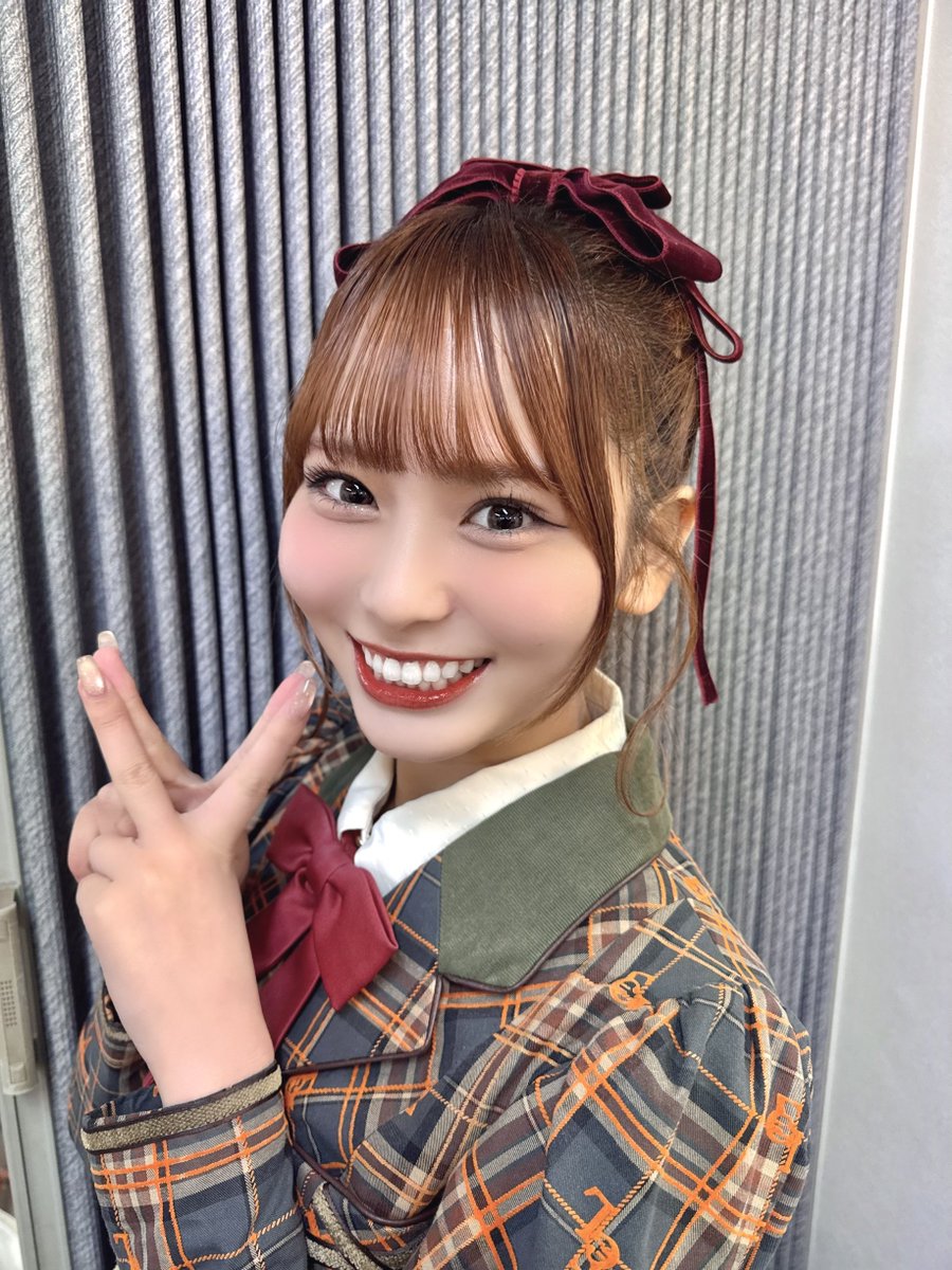 スペシャルライブ in大阪
ありがとうございました🍂🤎

ラブソング初スペラでした🐺🐾
大阪でみんなにたくさん会えて嬉しい☺️

今日はイヤモニ無かったから
みんなの大きなコールが
直接聞こえて嬉しかった🥹✨

応募してくれてありがとう！！
暑そうだったのでおだんごに...🍡🎀