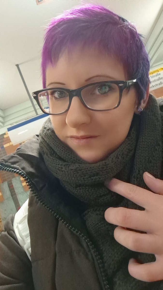 On my way to Leipzig tomorrow little Alnst photo shooting x3