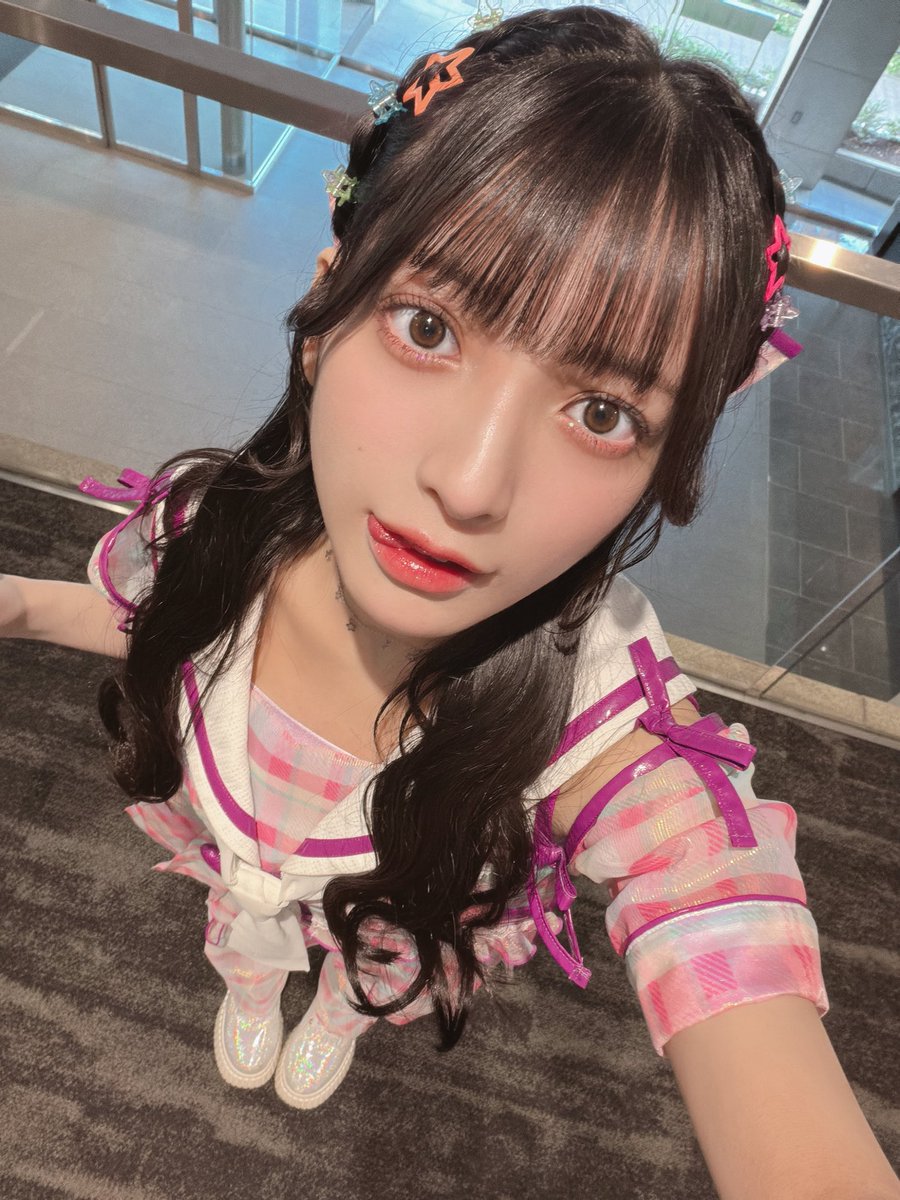 個別撮影会＆握手会
ありがとうございましたー！

2日連続みんなと会えて幸せだった🐰💜
寒いからあったかくするのよーーー！