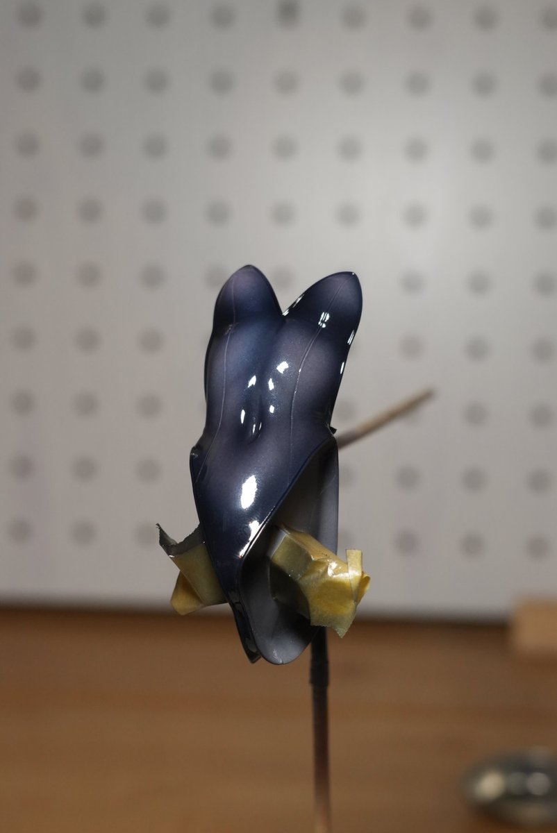 ネイビーともパープルとも言えない、ユニークな仕上がりになった😊