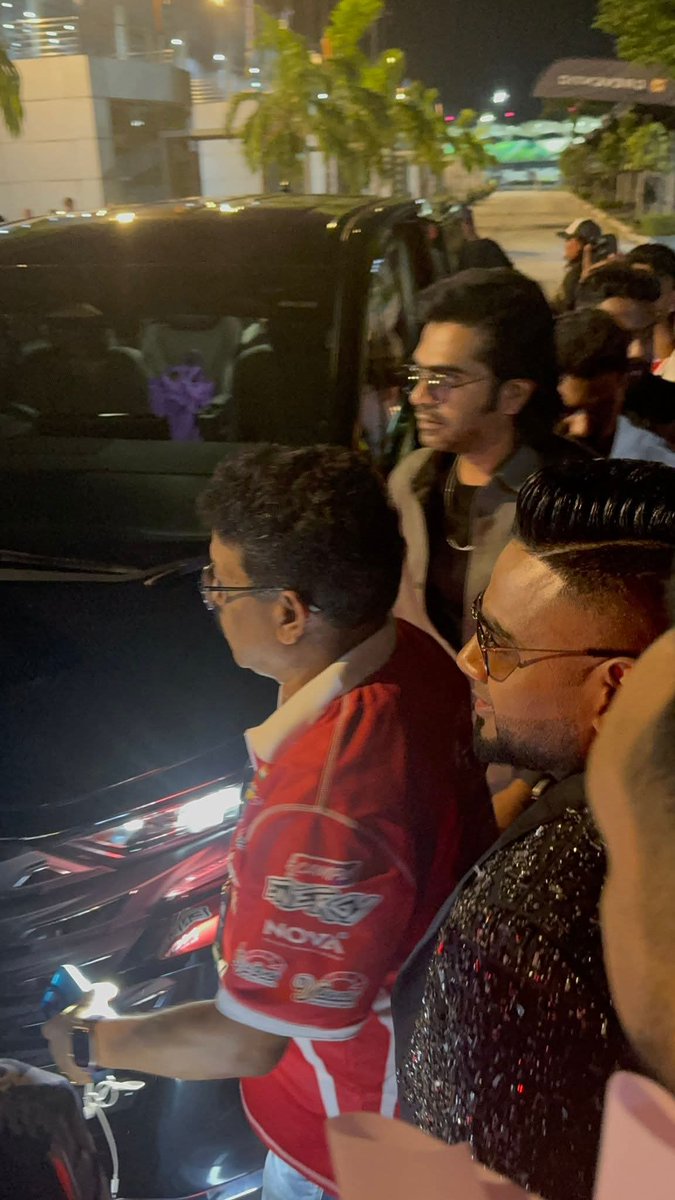 AbiShek04213401's tweet photo. Thala AK x Simbu 🔥
The OG fanboy is all set to meet his idol!
STR will be meeting Ajith Kumar at the Sepang Racing Circuit soon — MASS MOMENT loading for fans! 🏍️✨
📸 AK X STR loading......
#AjithKumar #STR #Simbu #Thala #AK #SepangCircuit #FanboyGoals #TamilCinema #MassUpdate https://t.co/HUb1X3vpjn