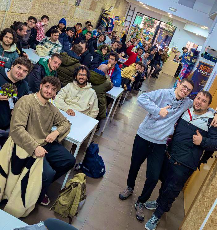 VilapraiaCrew's tweet image. Día grande na @AlpacaChinchona xogándonos o cup máis grande da historia de Galicia con 48 participantes. Un pracer poder desfrutar da compañía de toda esta xentiña. Galicia Calidade 🏆🥳🫶🏽