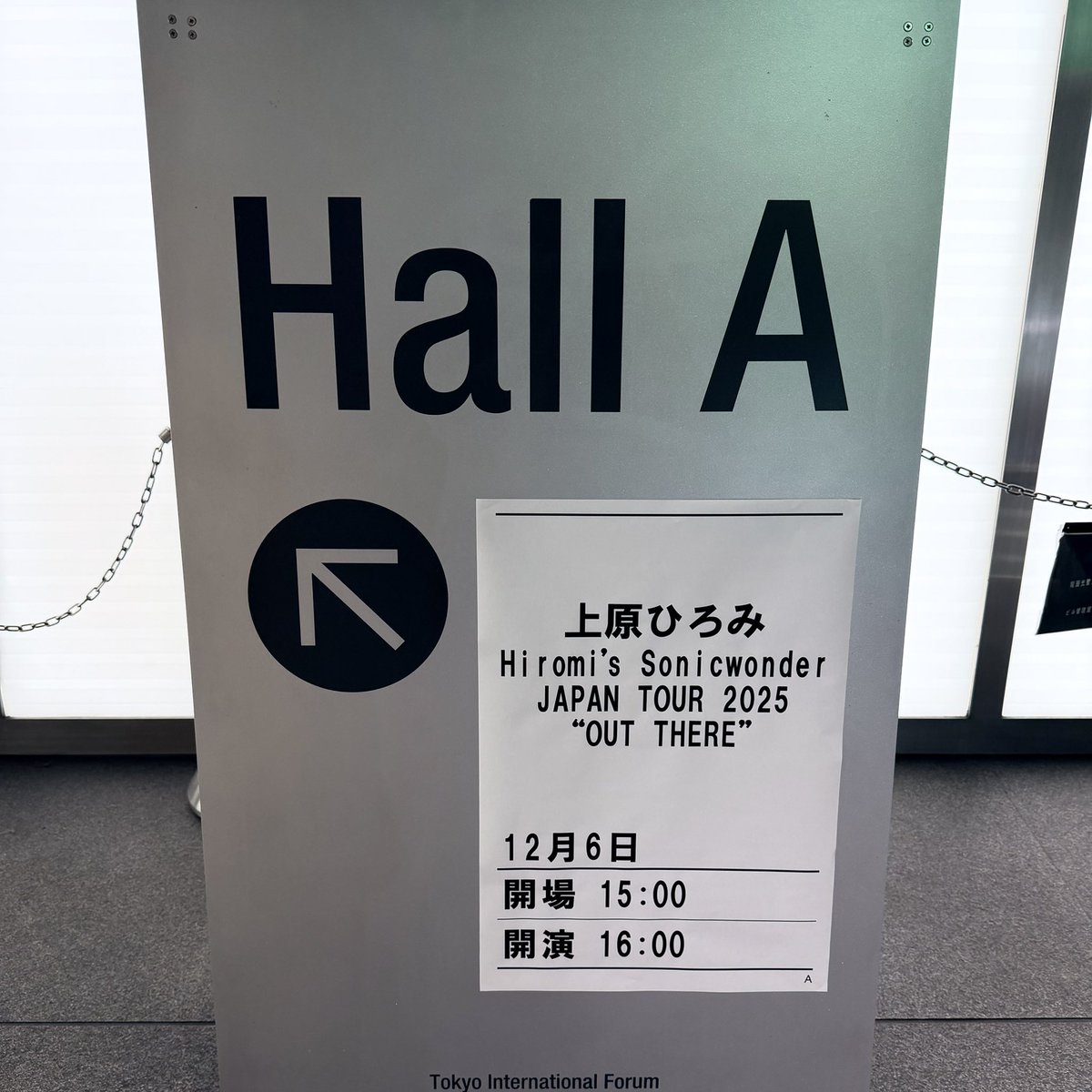 aether2011's tweet image. Hiromi’s Sonicwonder JAPAN TOUR 2025 “OUT THERE”@東京国際フォーラム、12/6の公演終了！
本日のソロピアノ曲は、上原ひろみ作品の中でも最も繊細な1曲”Haze”。
最高のライブでした！
そして、ライブ後は秋葉原マルショーラーメンでYes！Ramen!!
#上原ひろみ #hiromissonicwonder #yesramen