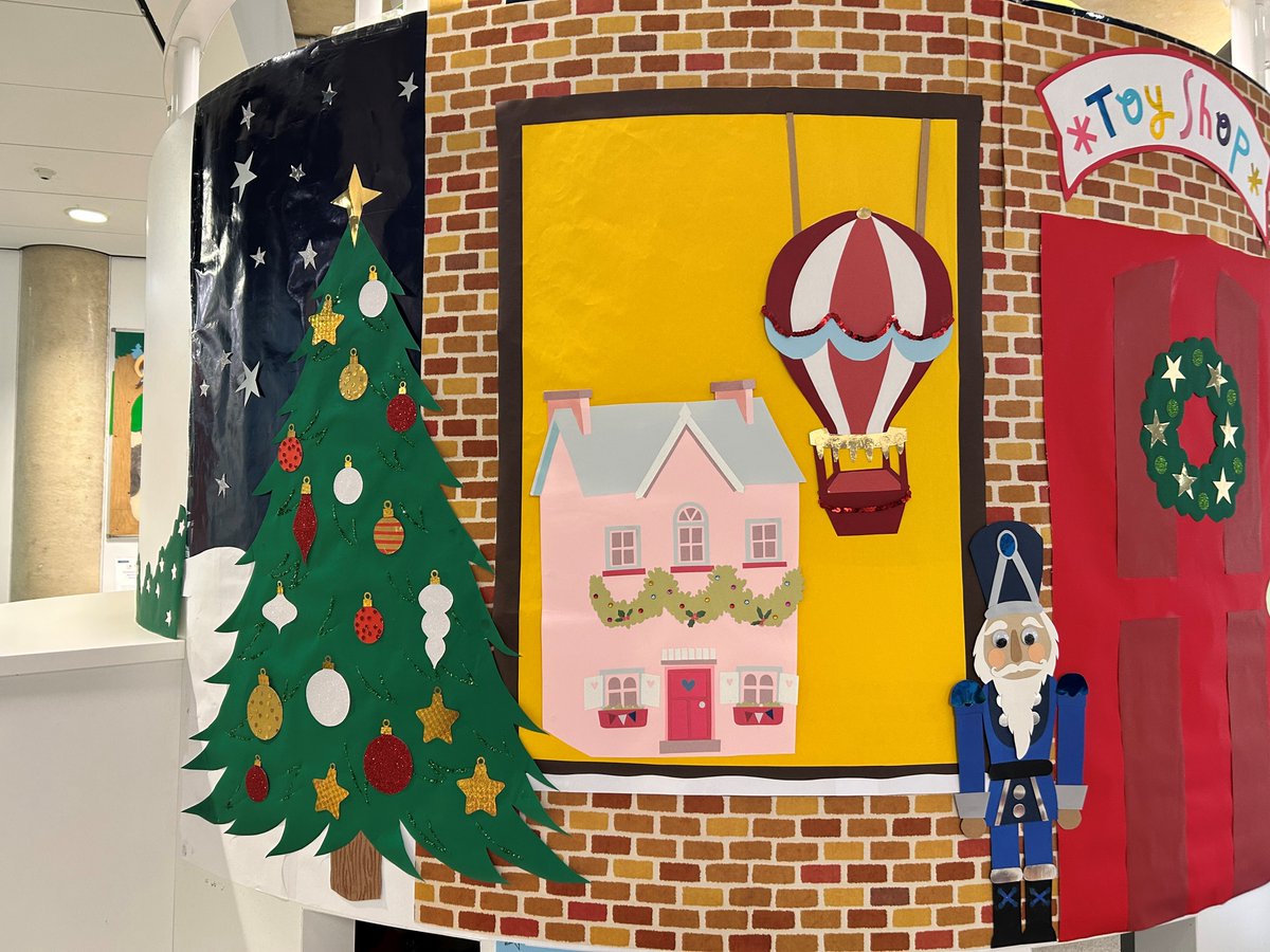 southendlibrary's tweet photo. There's nothing more exciting than a little winter #WindowShopping! Which gift would you wish to receive? 🎁
Visit The #ChildrensLibrary at The Forum to see our enchanting Christmas #ToyShop display in full effect!
#LibraryDisplay #ChristmasDisplay #ForumSouthend https://t.co/qlD1BN0n4C