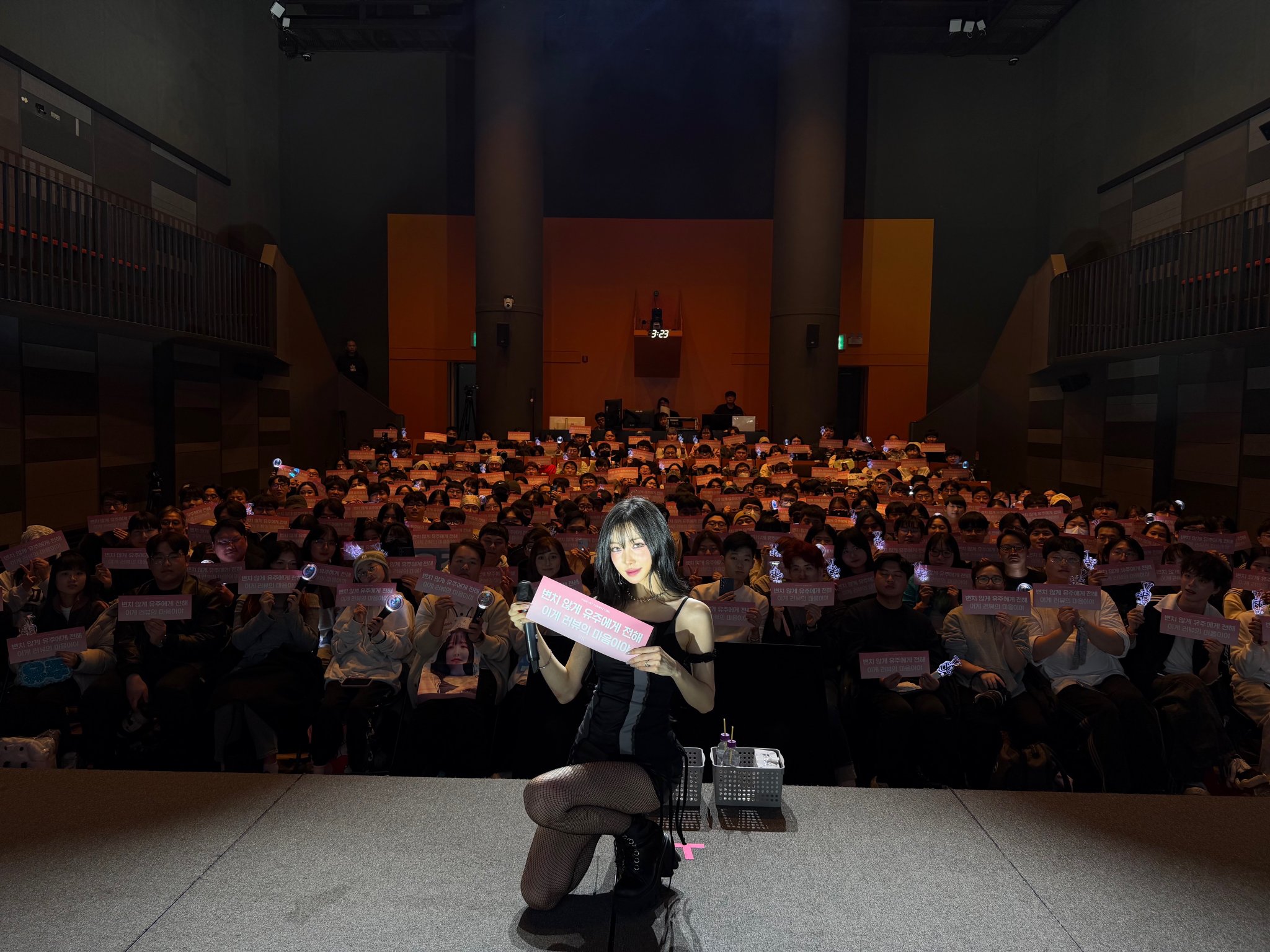 G7fGF04bAAIeixt?format=jpg&name=large