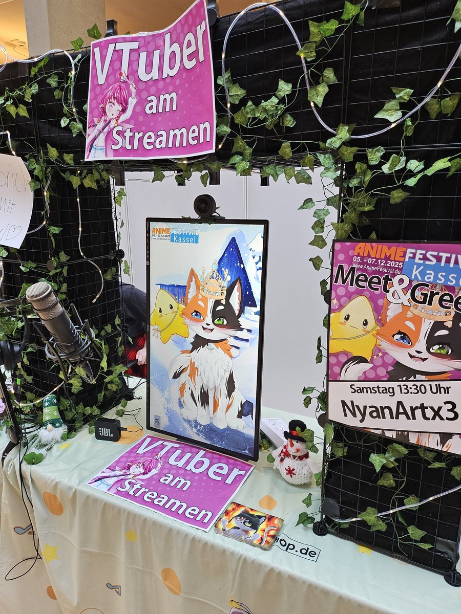 Unser zweites und auch schon heutiges letztes digitales Meet&amp;Greet ist gestartet !

Begrüßt persönlich die Königin <a href="/NyanArtx3/">Nyan | GerVtuber Alien-Cat</a>!

Wir wünschen super viel Spaß und wwiterhin viel Erfolg bei ihrem Charity-Event🤍

#GERVtuber