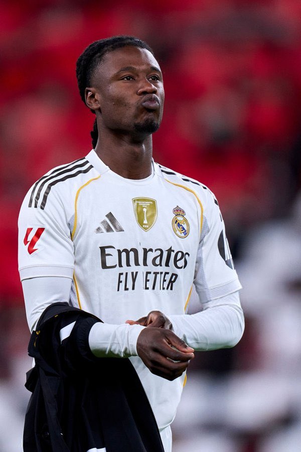 🌀 آس/ كامافينجا يحصل على الضوء الأخضر ، هو مُتاح للعب

▪️اللاعب يتدرب بشكل طبيعي هذا اليوم وهو جاهز لمباراة سيلتا فيجو

▪️كان يُعاني من إلتواء بسيط في كاحله وهو الآن بخير