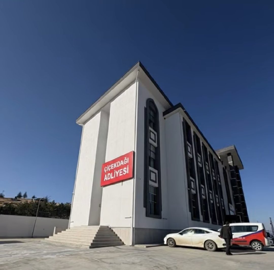 Saygıdeğer Milletvekilimiz Necmettin ERKAN'ın  Cumhurbaşkanlığı külliyesi, TBMM ve bakanlıklar'daki kısacası Ankara'daki gücü ve vizyonu olmasaydı Çiçekdağı adliyesinin açılmasının A'sı bile mümkün değildi. 
Yüce gönüllü Çiçekdağlılar  sana minnettardır..<a href="/NecmettinErkan_/">Necmettin ERKAN</a>