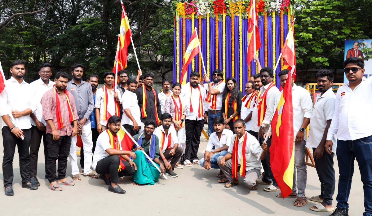 நமது வெற்றித்தலைவர் #தளபதிவிஜய் அண்ணா அவர்களின் #தமிழகவெற்றிக்கழகத்தின் கொள்கை தலைவர்களுள் ஒருவரும், இந்திய அரசியலமைப்பு சட்ட மேதையுமான #அண்ணல்அம்பேத்கர் அவர்களின் 69வது நினைவு தினத்தை முன்னிட்டு இன்று சென்னை, கோயம்பேட்டில் உள்ள அன்னாரது திருவுருவச் சிலைக்கு மாலை அணிவித்து
