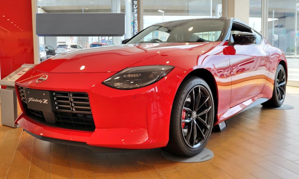 このカラーは走っているところをみたことが無いですね～ #日産 #NISSAN