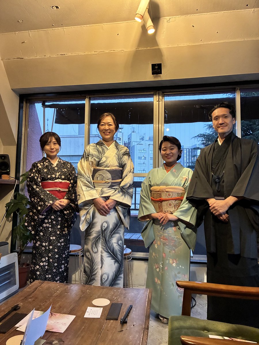 rai_groupdot's tweet photo. 演劇製作団体Group D.O.T.
con anima-コン・アニマ-公演
「葉桜と魔笛・糸車
〜日本の名作・家族の絆〜」
無事公演終了しました。
ご来場ありがとうございました。
次回は4月に
「SHERLOCK Vol.3〜ロマンスの果てに〜」を上演いたします。
お楽しみ!
#朗読劇 #太宰治 #山本周五郎
#groupdot https://t.co/t9EoFz3d8n