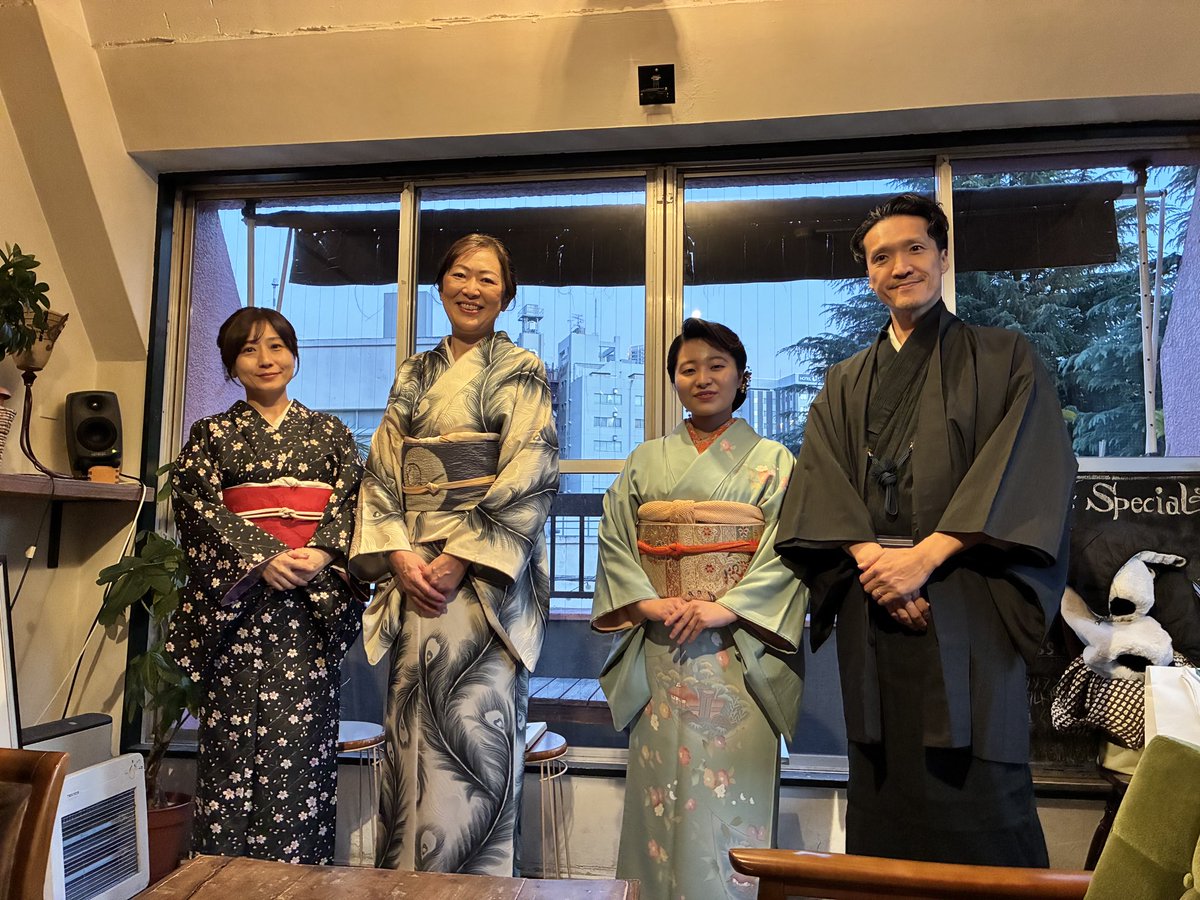 rai_groupdot's tweet photo. 演劇製作団体Group D.O.T.
con anima-コン・アニマ-公演
「葉桜と魔笛・糸車
〜日本の名作・家族の絆〜」
無事公演終了しました。
ご来場ありがとうございました。
次回は4月に
「SHERLOCK Vol.3〜ロマンスの果てに〜」を上演いたします。
お楽しみ!
#朗読劇 #太宰治 #山本周五郎
#groupdot https://t.co/t9EoFz3d8n