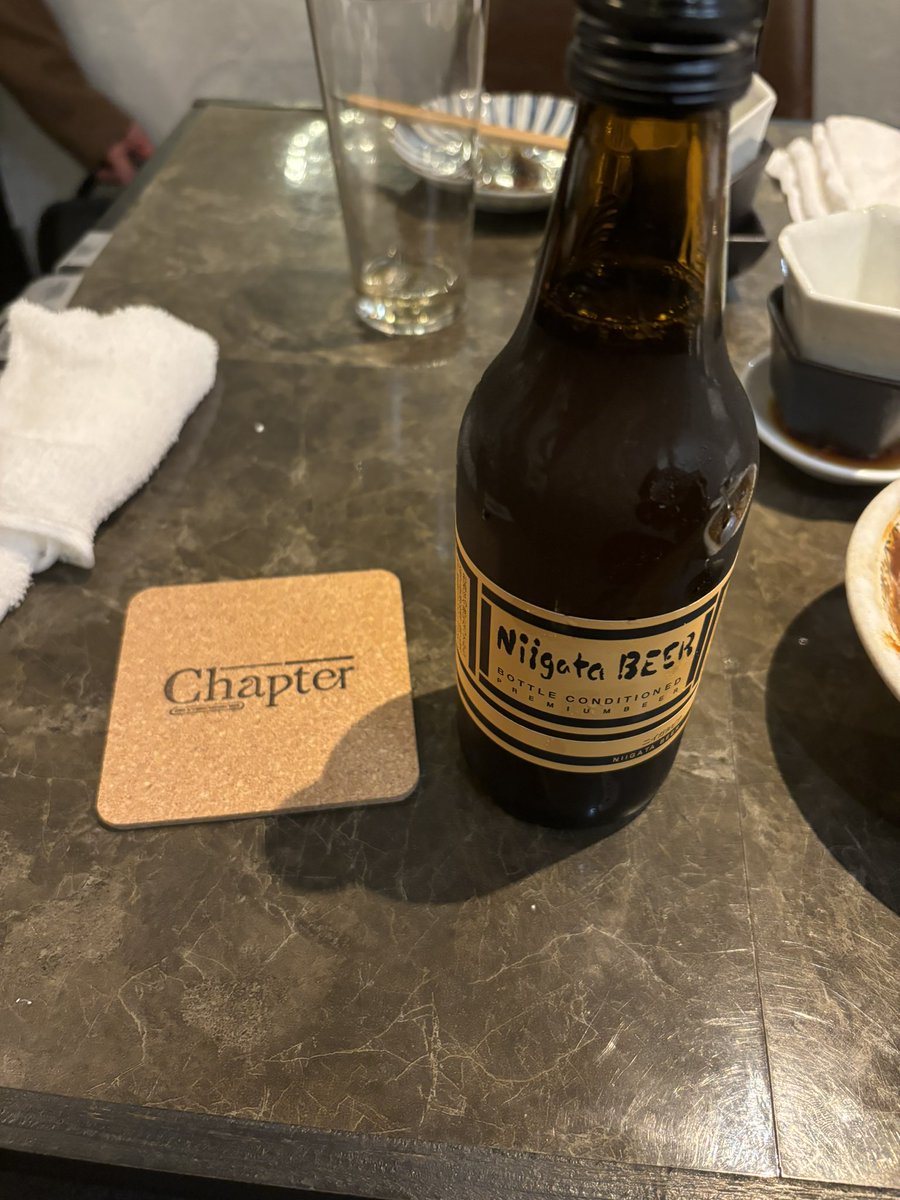 IL3131sathuu's tweet image. Chapter.10のカンパイイベント2部楽しかった😆
作品を見ながら初めましての皆さんとお酒に食事に美味しかった！
あいにゃんにお酒も注いでもらえて最高！
あいにゃんセレクトのクラフトビールのニイガタビアを持って新潟に帰宅です😄
#山内姉妹 #Chapter10