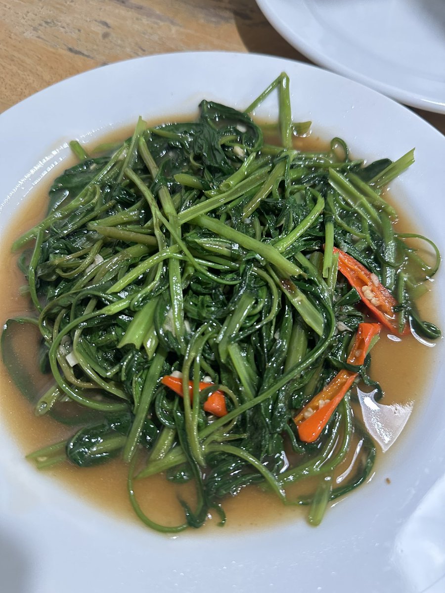 MeiB_hr1's tweet photo. หิว #GOT7 #Thailand https://t.co/v5vRppNvWH