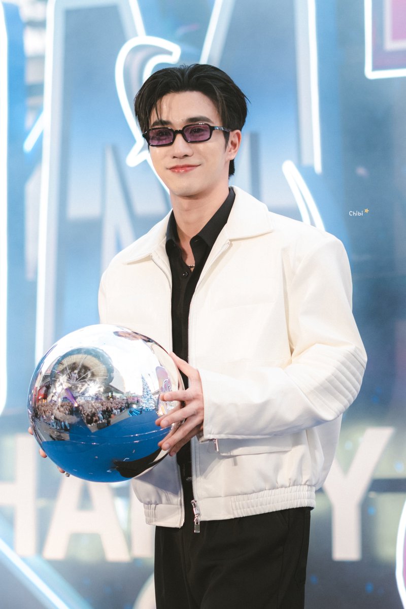 chibichobo_'s tweet photo. วันนี้มาหาพี่เพิร์ธ 🖤

PERTH ENJOY MULTIVERSE

#perthtanaponximperialworld https://t.co/p60YaDDqMP