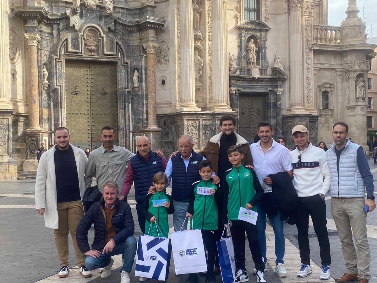 🔝🥰 Hoy hemos disfrutado de la entrega de premios a los ganadores de la postal navideña de #EscuelaAFEMurcia. ¡Enhorabuena chicos!