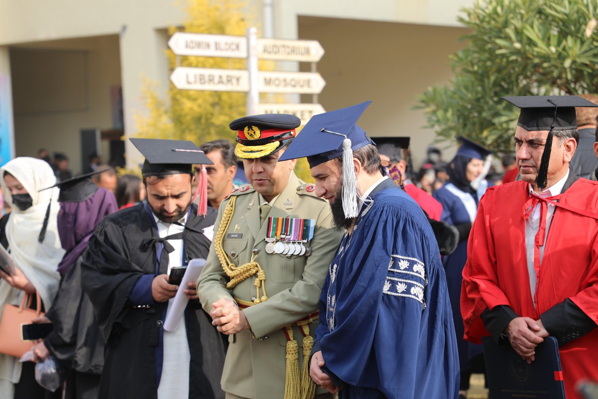 UAJK_Official's tweet photo. A Day to Remember at KAC ✨
A proud and joyful group moment at @UAJK_Official’s 21st Convocation at King Abdullah Campus. Celebration, smiles and applause filled the air as graduates, faculty and families marked a historic day of achievement and success.
#UAJK #21stConvocation https://t.co/hAgymvMuC2