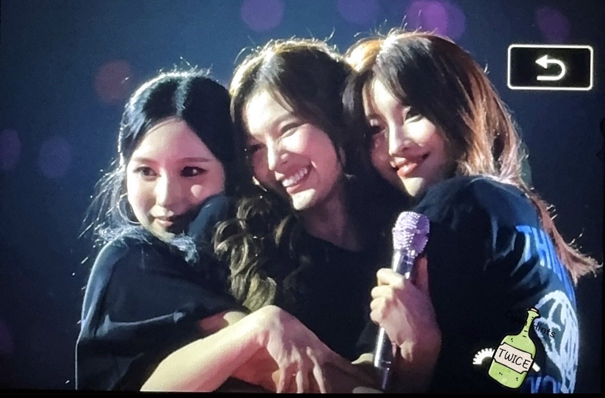 Cyan Hints tweet media