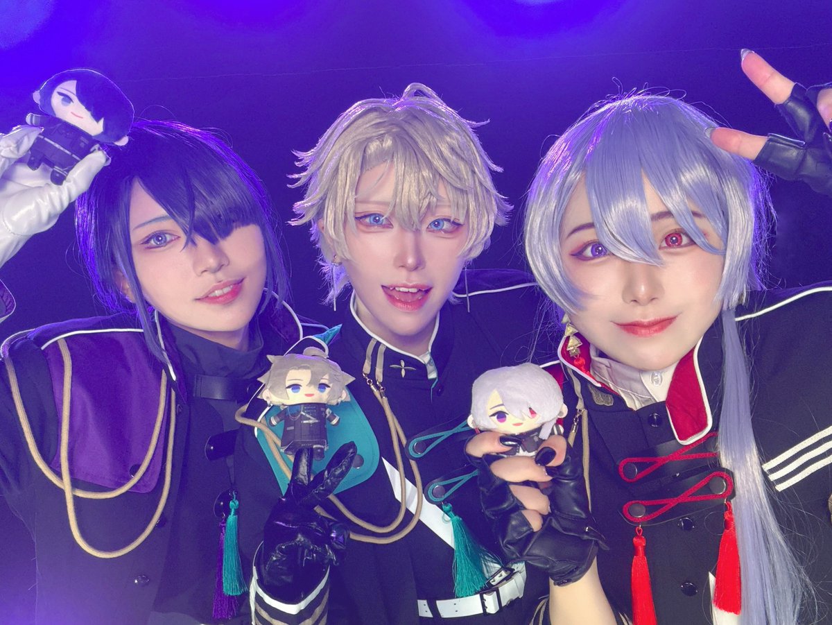 korigashi_0_2's tweet photo. ⚠︎cosplay 🌈🕒

真ん中の大阪で念願の🔺併せ💞
スタジオもメンバーもみんな最高すぎて早く写真載せまくりたい‼︎

#東西大集合さんかくの樂 https://t.co/8hyPCV7jbl