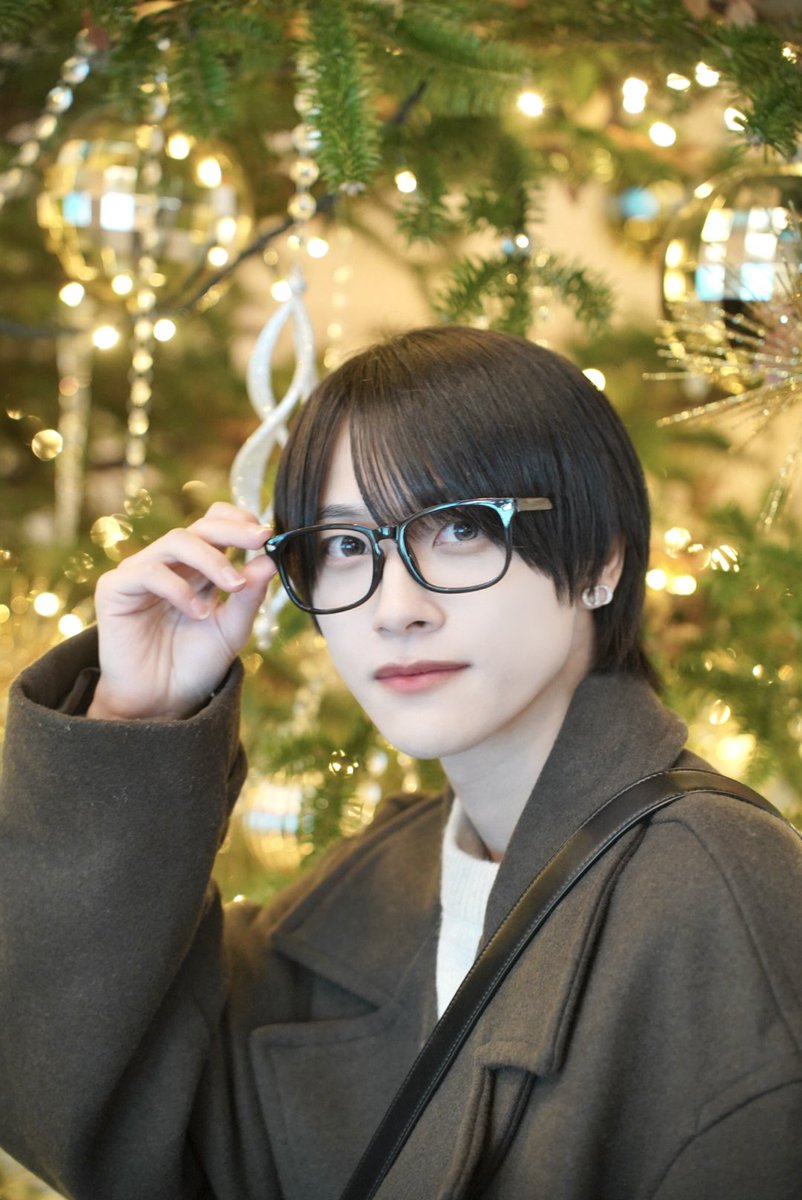 siy_ly's tweet photo. 👓✨️ https://t.co/X7dKZl5ZKG