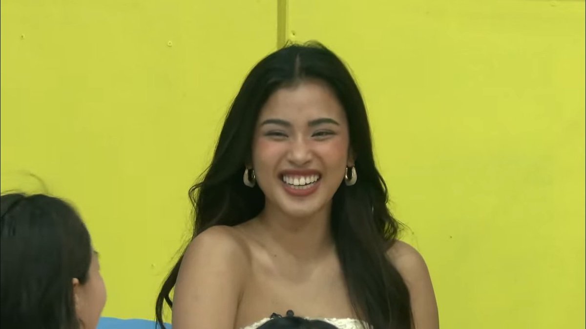 She is so so back! Abangan ang task ni Shuvee sa Bahay ni Kuya. 

Guess it, Pangkat!

BBS SHUVEE
#PBBCollab20BalLipat