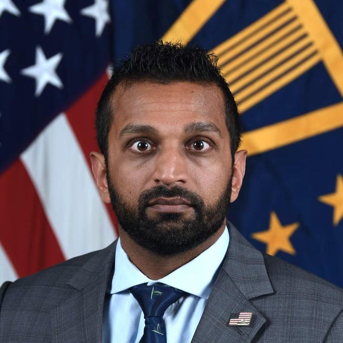 ImBreckWorsham's tweet image. Kash Patel ordered FBI Security to escort his honeypot girlfriend and her drunk friends home from bars in Nashville on multiple occasions.

On the taxpayers&apos; dime. 

This guy is a national embarrassment.