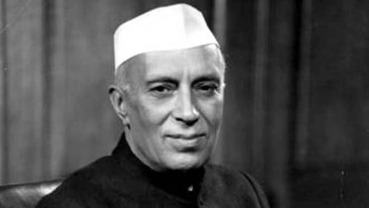 On the auspicious day of Shaurya Diwas, remembering Blunder Boy Nehru and his hate for Hindus. Nehru waged open war on Hindus. He opposed the Somnath Temple, imposed the discriminatory Waqf Act, and even planned to rebuild the Babri structure using PUBLIC FUNDS.