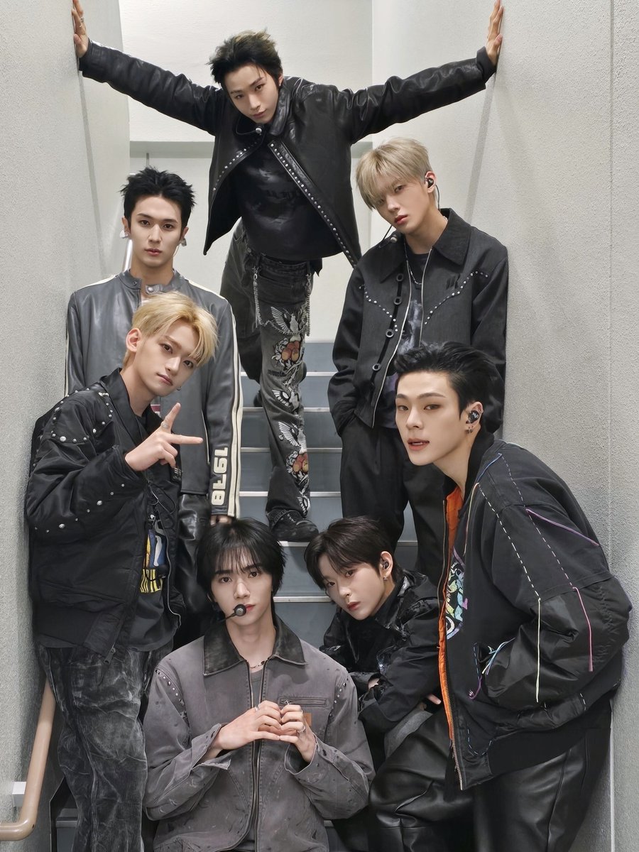 WHIB(휘브) tweet media