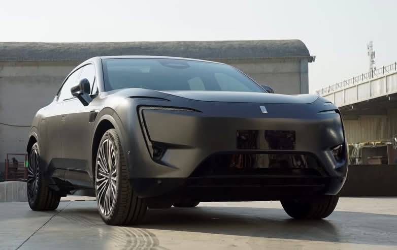 Check out the leaked pictures of the Avatr 11! Master Changan is bringing this luxury EV to Pakistan—a car that looks like it arrived from another dimension.

© <a href="/PakWheels/">PakWheels.com</a>

#Master #Changan #EV #Avatr11 #Pakistan