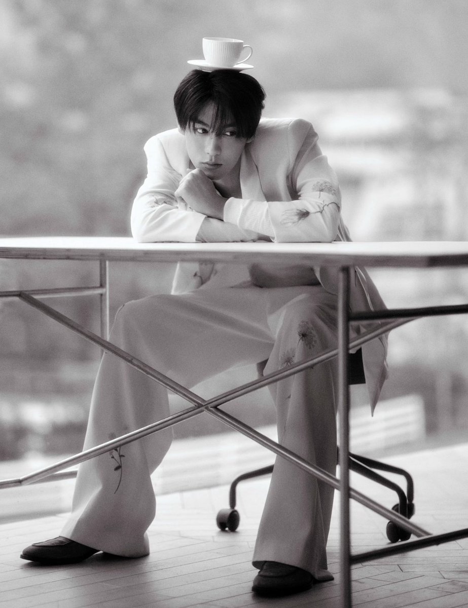 OMG NEW TIAN PICTURES !!! HE LOOKS SO GOOD!!!