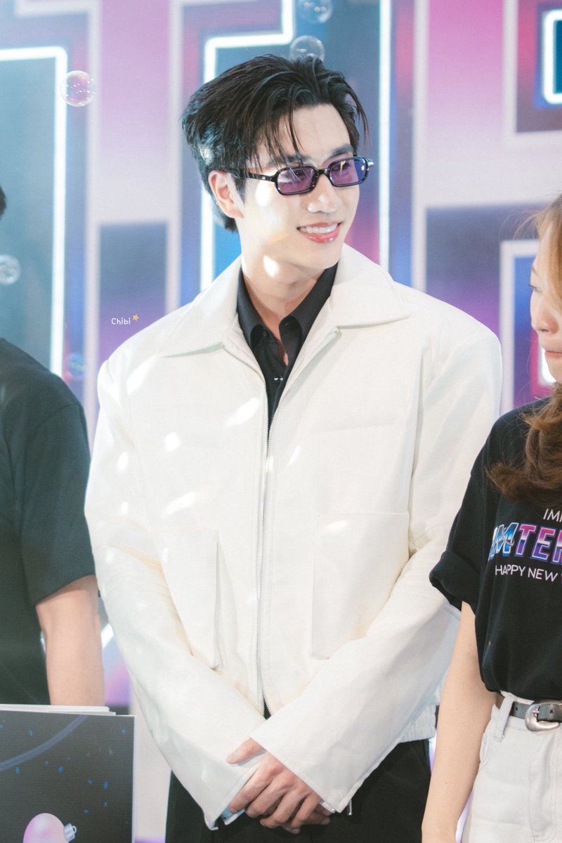 chibichobo_'s tweet photo. ใส่แว่นแบ๊ดๆเลยนะ 😎🖤

PERTH ENJOY MULTIVERSE  

#perthtanaponximperialworld https://t.co/2cyjGymILl