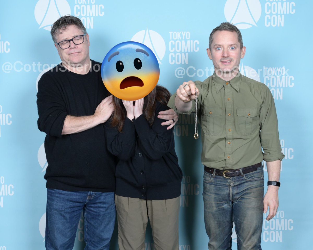 私が指輪ぶら下げて「指輪捨ててください！私と一緒に！」と言ったら、イライジャが私の手から指輪を奪って（フロド…！！！）からのこれ。サムが優しく支えてくれたのを僕たちは忘れない。かくしてサウロンは滅び、中つ国は守られた。
#東京コミコン2025