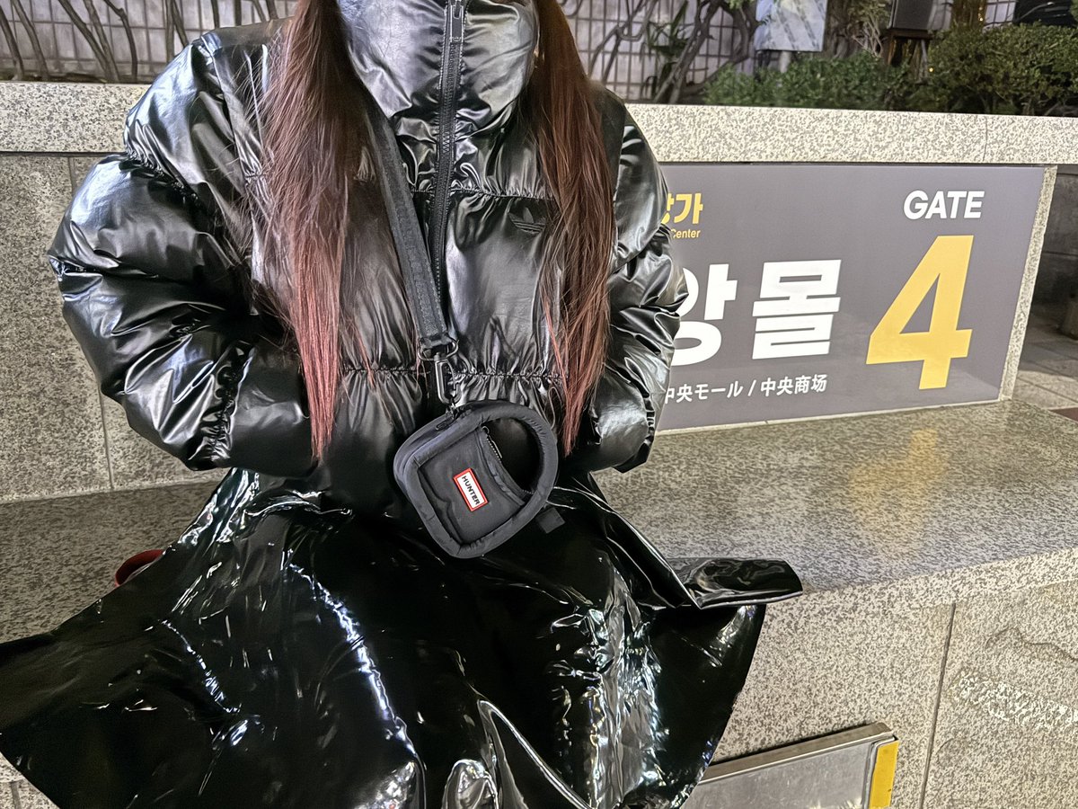 한국에서 라텍스입었어